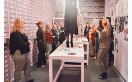  Teambuilding Incentive styling Bedrijfsuitstap Bedrijfsactiviteit collega's Modemuseum